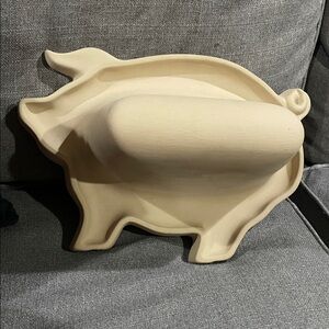 Haeger Stoneware pig bacon cooker.  No chips or cracks.  Cook bacon in microwave